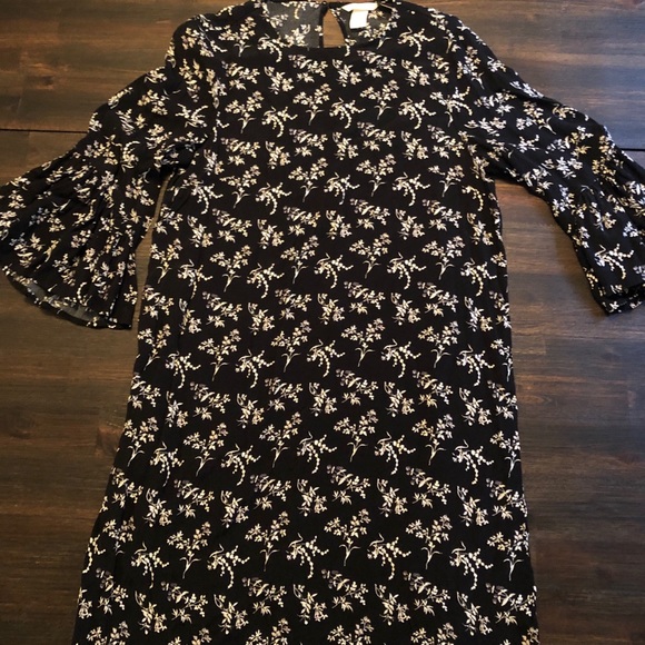 h and m black floral dress